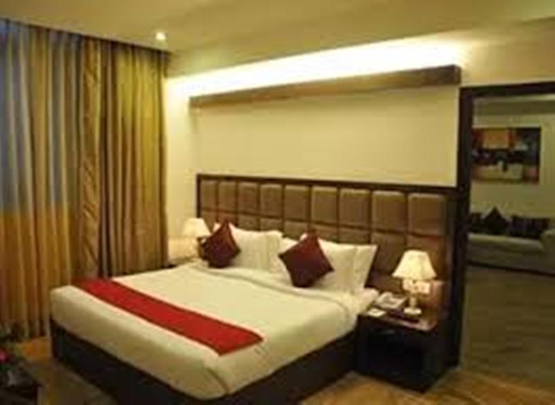 Taurus Sarovar Portico New Delhi Chambre photo