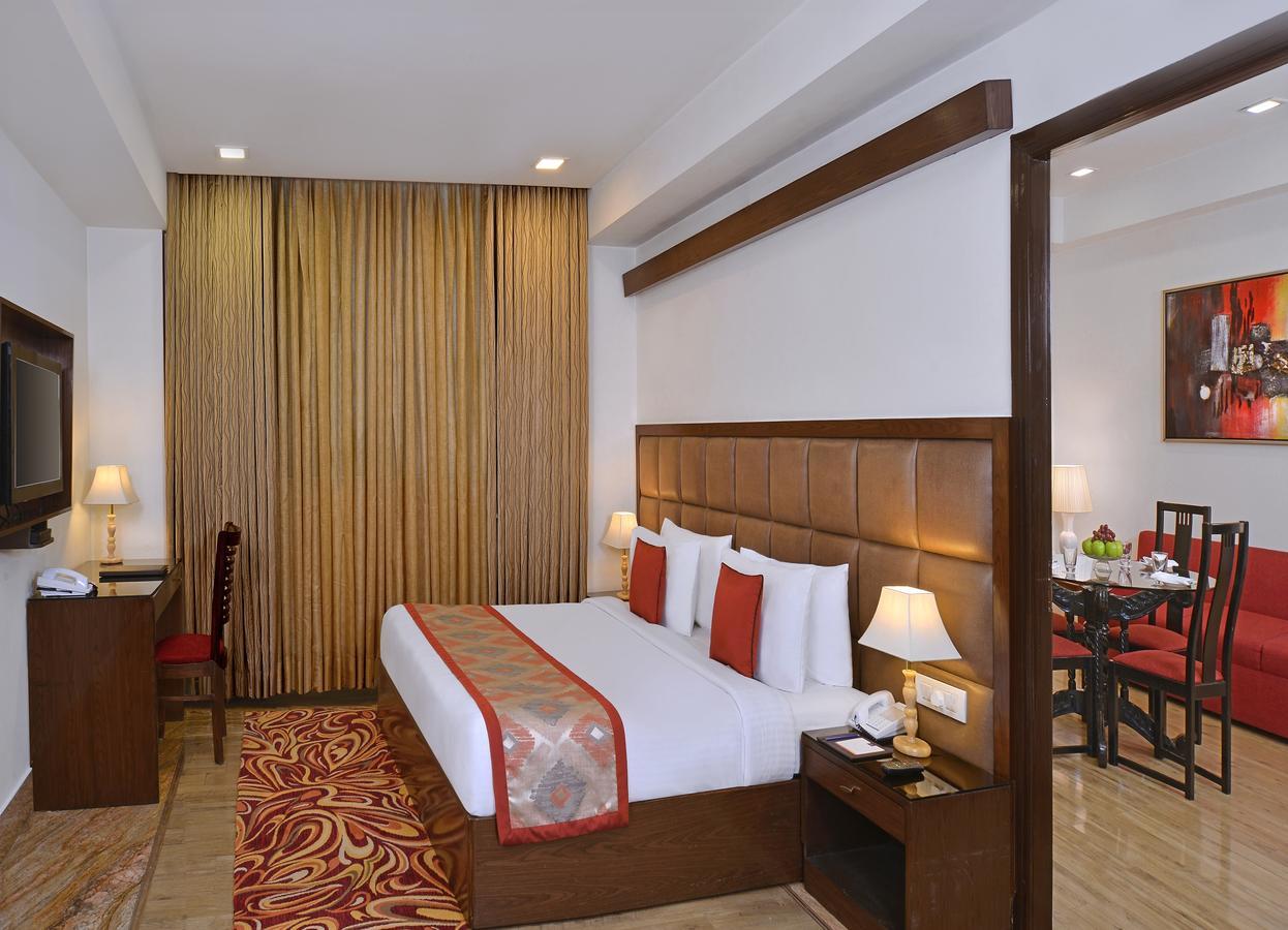 Taurus Sarovar Portico New Delhi Extérieur photo
