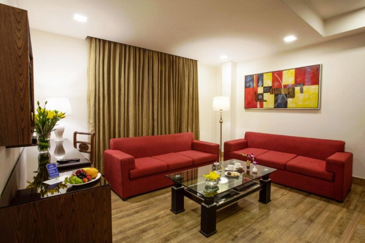 Taurus Sarovar Portico New Delhi Extérieur photo